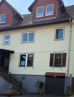 Charmante Hochparterre-Wohnung mit Wintergarten und Einbauküche - Michelstadt