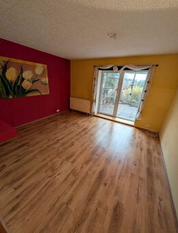 Seltenes Angebot in Pinnow: Familienfreundliches Einfamilienhaus mit großem Grundstück und einzigartigen Ausbaureserven - Pinnow (Mecklenburg-Vorpommern)