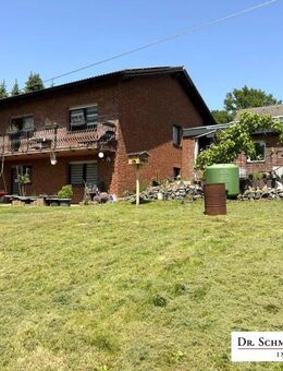 Verklinkertes Einfamilienhaus mit Doppelgarage, PV-Anlage und ca. 1.389 m² großen Grundstück! - Wied