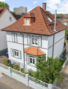 Familienglück in Offenbach am Main - großzügiges Einfamilienhaus mit Gartenidylle in ruhiger Lage - Offenbach (Main)