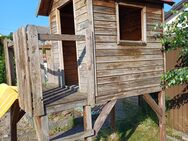 Holzhäuschen mit Rutsche für den Garten - Karlsruhe