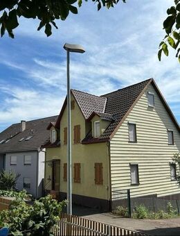 Zweifamilienhaus - erhalten oder erneuern. Sie haben die Wahl. - Waiblingen