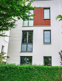 Lichtdurchflutetes Reiheneckhaus nach KfW-40-Standard mit Dachterrasse und Stellplatz - Hamburg