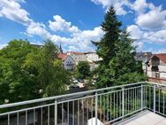 Neue, energieeffiziente 3-Zi-Wohnung Dachwohnung mit Balkon in Marktnähe zu vermieten ! - Saalfeld (Saale)