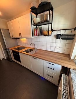 Einbauküche in Landhausstil mit Geräten - Stuttgart