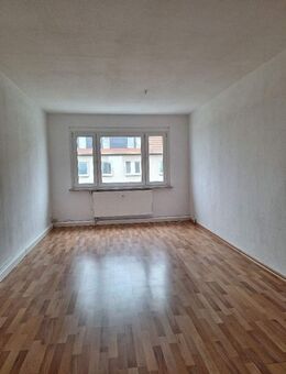 Lichtdurchflutete 4-Raum-Wohnung in Arzberg! - Arzberg (Sachsen)
