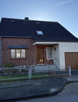 Großzügiges Einfamilienhaus mit traumhaften Grundstück - Düren