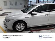 VW Golf, 2.0 TSI VIII Style, Jahr 2023 - Frankfurt (Main)