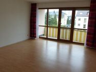 "Charmante 2-Zimmer-Eigentumswohnung mit Balkon in idyllischer Lage von Waldheim" - Waldheim