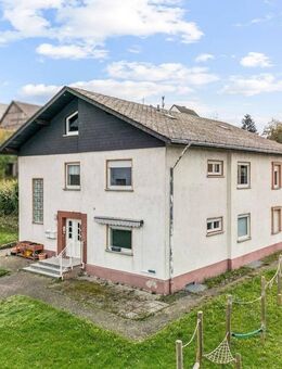 Großzügige Immobilie mit Garagen und schönem Grundstück!! - Horhausen