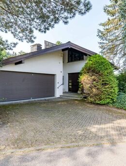 Individuelles Architektenhaus in ruhiger Wohnlage mit Schwimmbad & großem Grundstück - Wehr (Baden-Württemberg)