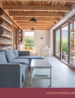 Naturstammhaus mit modernem Anbau: EFH oder Wochenendhaus der Extraklasse! Käuferprovisionsfrei. - Ulrichstein