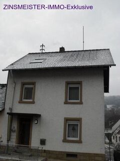 Gepflegtes Einfamilienhaus mit kleinem Garten