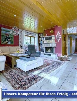 Hochwertiges Wohnhaus mit zusätzlicher Wohneinheit im Gewerbegebiet von Bad Schwartau - Bad Schwartau