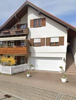 Wohnen wie im eigenen Haus, schöne große ETW im Dreifamilienhaus inkl. Garage, Stellplatz und Balkon - Blaustein