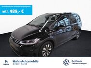 VW Touran, 1.5 TSI Move, Jahr 2024 - Esslingen (Neckar)