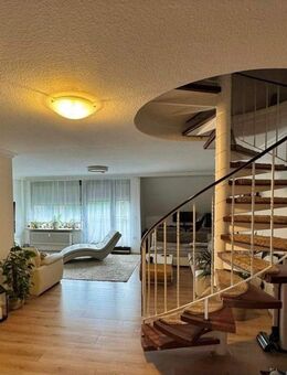Exklusive Maisonette mit Charme und Sonnenbalkon - Nürnberg