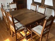 Antiker Tisch mit 6 Stühlen - Höxter