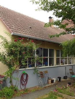 WOHN- UND GESCHÄFTSHAUS MIT SEPARATER WERKSTATT - Weilheim (Teck)