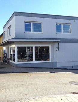 Wohnhaus mit vermieteter Gewerbeeinheit im Herzen von Bad Steben - Bad Steben