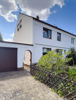 Ein Haus, wo Zukunft wohnen kann - mit Platz für Kindheit, Alltag und Zukunft. - Erlangen