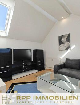 Möbliert & lichtdurchflutet - 2-Zi.-Maisonettewohnung in beliebter Untermenzinger Wohnlage - München