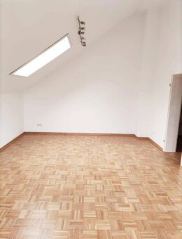 Stilvolle 2-Zimmer-Wohnung mit Balkon und Tiefgaragen-Stellplatz - Regensburg