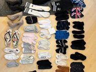 Wäschepaket getragene Socken, Nylon, Slips, Schuhe - Marburg