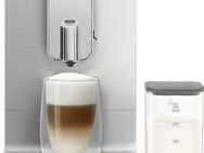 Smeg Kaffeevollautomat BCC13WHMEU, inkl. Milchbehälter