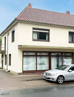 Wohn- und Geschäftshaus mit rückwärtigem Bauplatz in bester Lage! - Achim