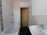 "Für unsere Sonnenanbeter" - renovierte 4RW mit 2 XXL-Balkonen und Badewanne - Freiberg