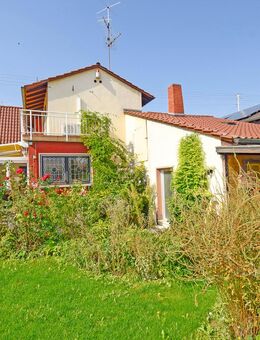 Neues Angebot: Gemütliches Einfamilienhaus mit großem Sonnengrundstück - Ludwigshafen (Rhein)