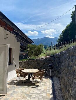 Wohnen über zwei Ebenen mit Terrasse und Bergnähe - Piding