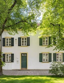 Historische Altbauvilla in einmaliger Lage am Nymphenburger Schloss - München