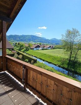 Charmante helle 3-Zi Dachgeschosswohnung mit traumhaftem Bergblick am Chiemsee - Bernau (Chiemsee)