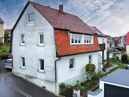 Zentral in Herzogenaurach: Mehrgenerationenhaus mit Garten und Garagen - Herzogenaurach