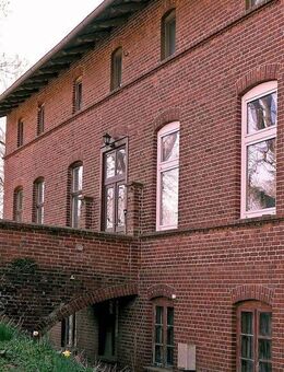 Insel Hiddensee - ehemaliges Gutshaus am Hafen von Kloster - sanierungsbedürftig - Insel Hiddensee
