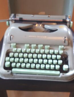 Schreibmaschine Hermes 3000 orginal BJ 1961 hellgrün - Pforzheim