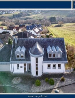 GUSTERATH: Modernes Schloss mit Panorama Weitblick - Gusterath