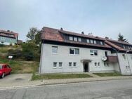 Renovierte 3 Zimmer Wohnung in hervorragender Lage von Altenau - Altenau