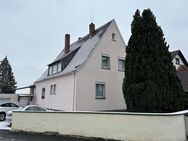 Freistehendes Einfamilienhaus mir großem Grundstück direkt in Großostheim - Großostheim
