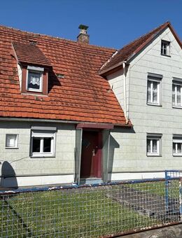Älteres kleines Einfamilienhaus mit Schuppen - Crailsheim