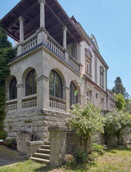 Elegante Residenz umgeben von großzügiger Parkanlage - Stuttgart