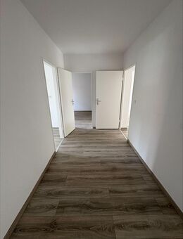 Moderne 3-Zimmer-Wohnung mit Balkon in Leer! - Leer (Ostfriesland)