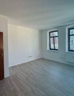 Modernisierte 2-Zimmer-Altbauwohnung mit Badewanne - Penig