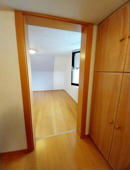 Ruhige neurenovierte 2-Zimmer Wohnung in Regenstauf (56 qm) - Regenstauf