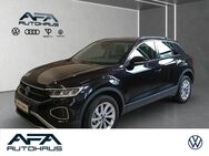 VW T-Roc, 1.0 TSI Life DC, Jahr 2023 - Gera