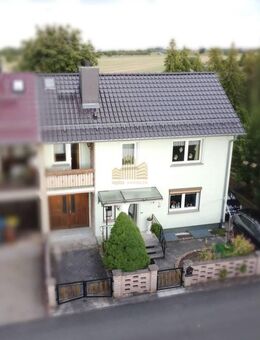 Kleine Oase mit reichlich Wohnfläche in Weissenfels zu erwerben - Weißenfels