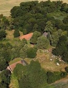 Gutshaus - Alleinlage - 50.000qm Grundstück - Scheunen - Doppelhaus :-) - Amt Neuhaus