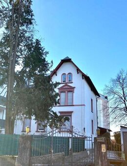 Helle 4-Zimmer-Wohnung mit Garage und Stellplatz - Friedrichsdorf